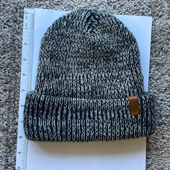 Jetty - Beanie winter hat - made in the USA - Picture 1 of 4
